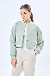 Женская ветровка короткая длина xarid qilish