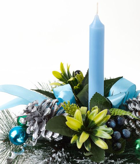 Новогодняя композиция со свечой KatrineDeco