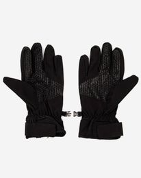 Купить Перчатки Reserved