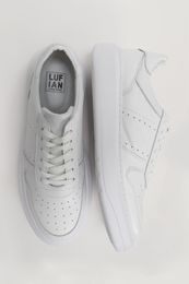 Кроссовки xarid qilish