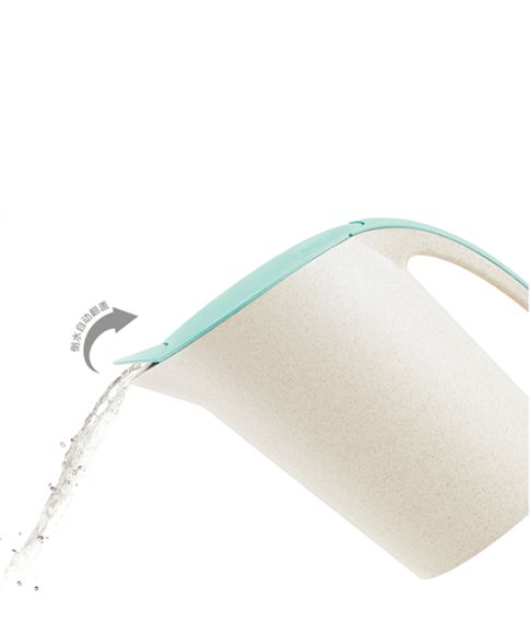 Емкость для воды 2 литра из пищевого пластика от фирмы"ANYA".