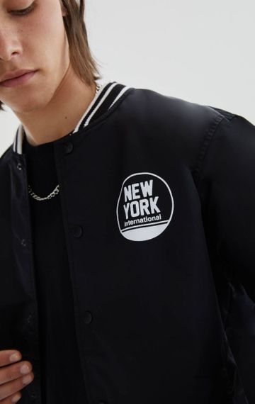 Бомбер Pull & Bear