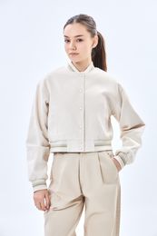 Женская ветровка короткая длина xarid qilish