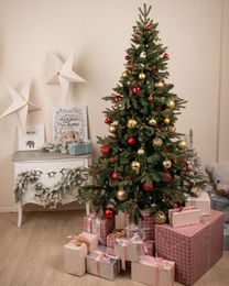 Купить Ель искусственная с ягодами и шишками 150см