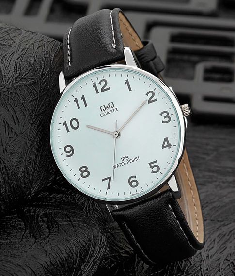 Часы Q&Q   QZ00J304Y