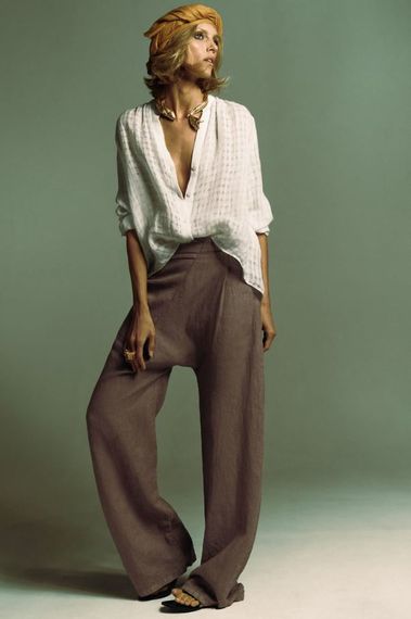 Блуза из рельефного льна ZARA