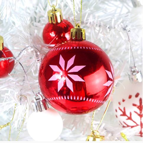 Набор из 42 елочных игрушек