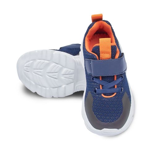 Кроссовки BD526