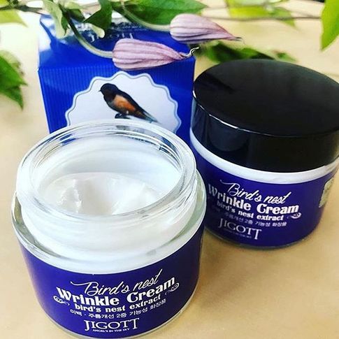 Антивозрастной крем с экстрактом ласточкиного гнезда JIGOTT Bird's Nest Wrinkle Cream