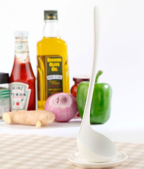 Ковш с подставкой из пищевого пластика от фирмы "ANYA"