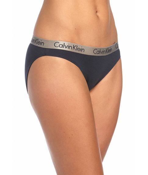Трусики Calvin Klein xarid qilish