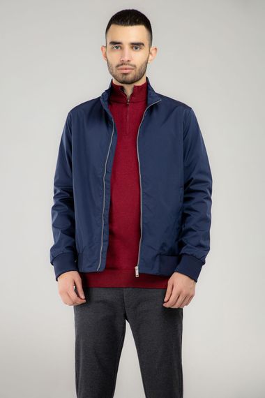 Ветровка короткая длина