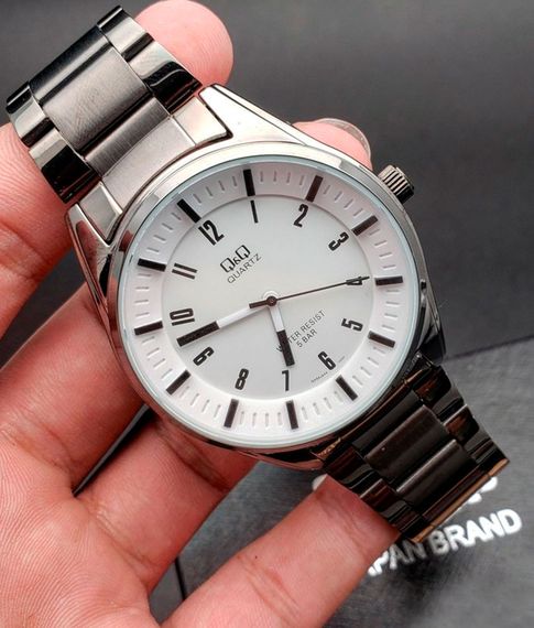 Часы Q&Q  QA54J404Y