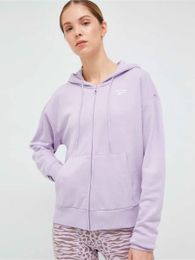 Купить Спортивный костюм Reebok