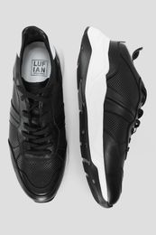 Кроссовки xarid qilish