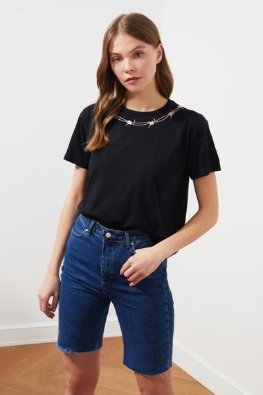 Футболка Trendyol