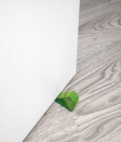 Блокиратор дверей напольный Chicco