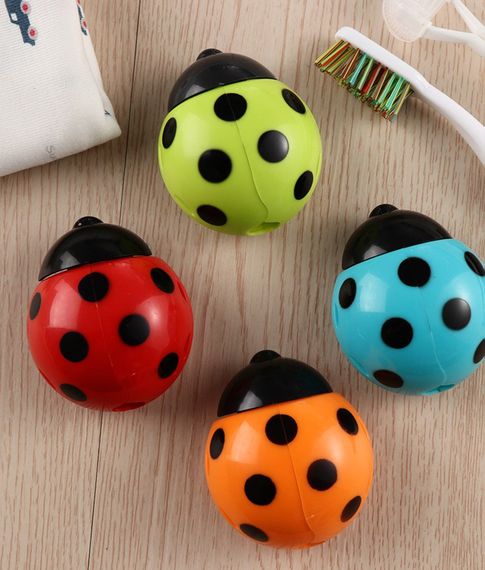 Держатель для зубных щеток