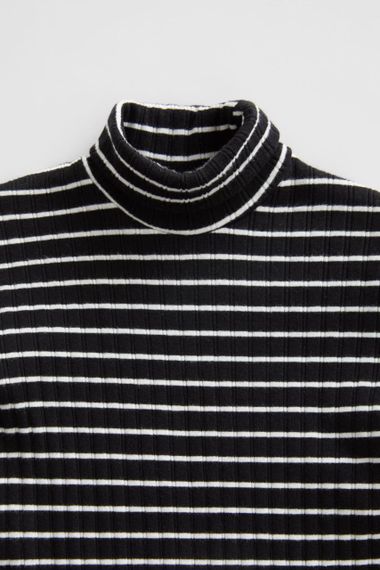 Водолазка Zara